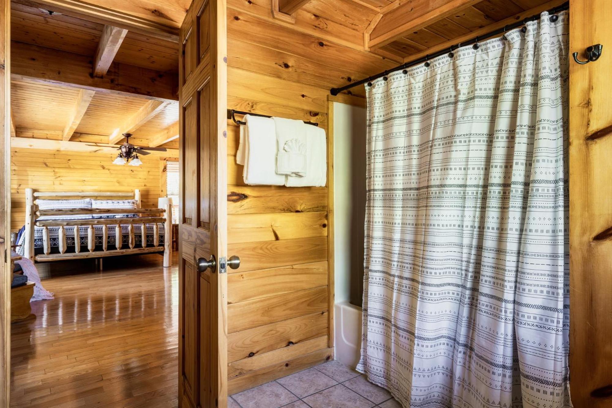 Alpine Resort Near Dollywood, Hot Tub, Game Room, Outdoor Pool, Fast Wifi Pigeon Forge Exterior photo