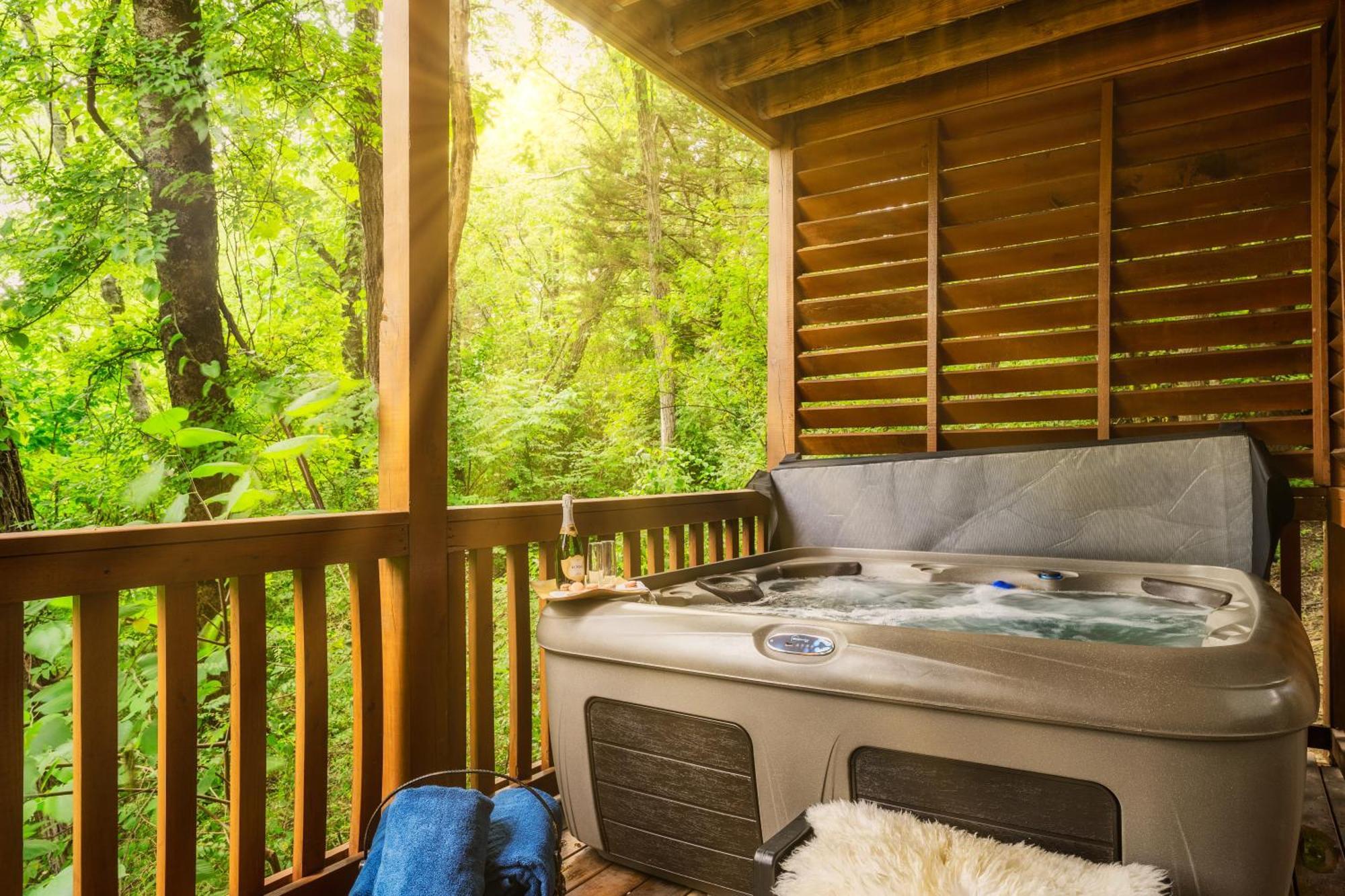 Alpine Resort Near Dollywood, Hot Tub, Game Room, Outdoor Pool, Fast Wifi Pigeon Forge Exterior photo